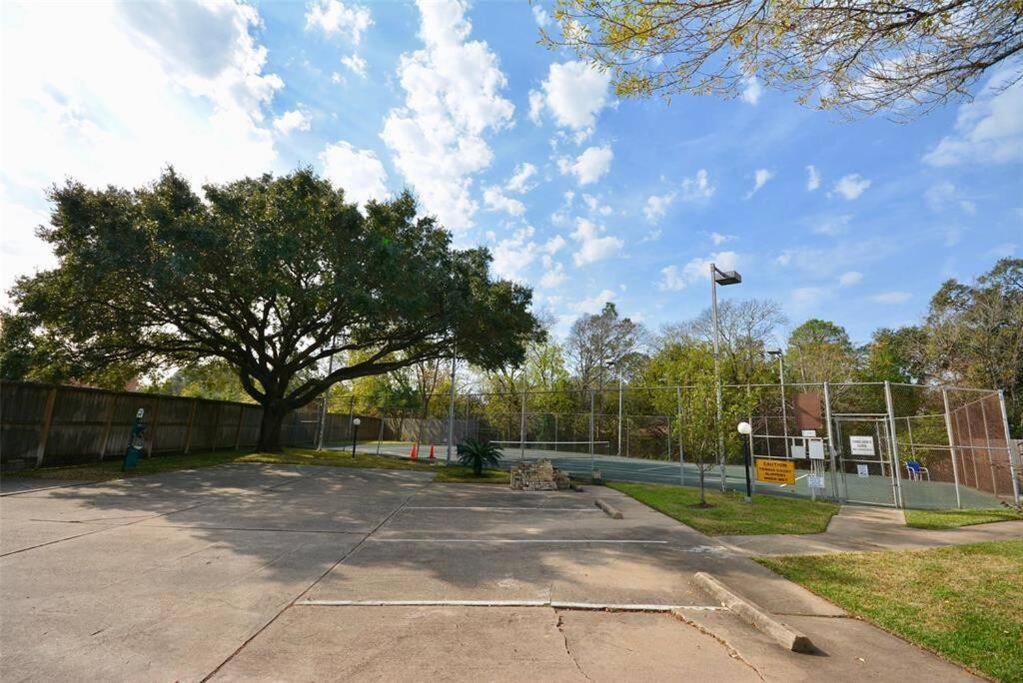 Nrg Apartment Houston Bagian luar foto